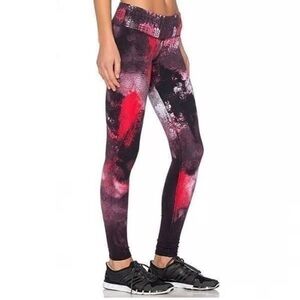 Alo Abstract Red and Black Leggings